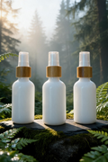 Sprayflasche weißes Opalglas mit Bambus — 50ml & 100ml